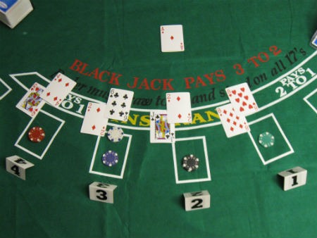 REGLAS Y APUESTAS DEL BLACKJACK