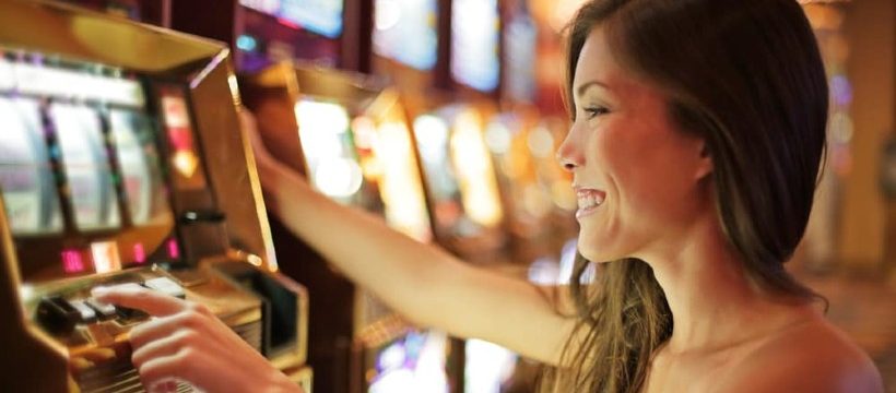 Más mujeres se unen al entretenimiento de los casinos